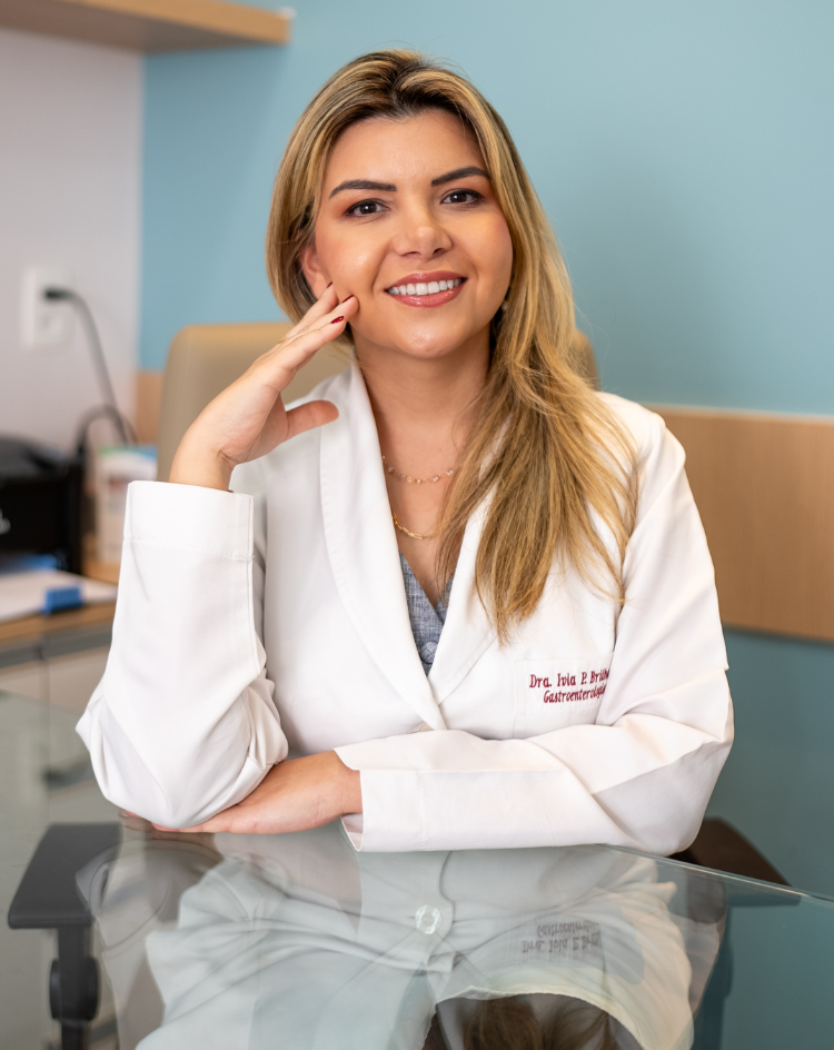 dra-ivia-brilhante-hepatologista-fortaleza